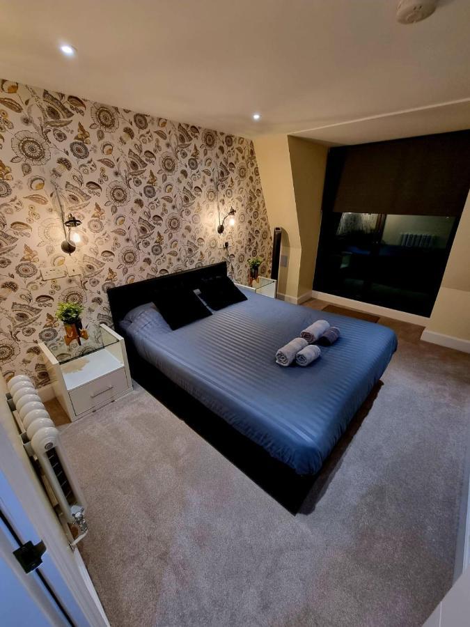 Stylish London Apartment With Terrace & Parking Exteriör bild